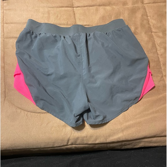 Under armor shorts - Picture 8 of 12